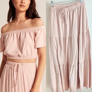 Abercrombie & Fitch Tiered Linen Midi Maxi Skirt
Prairie Light Blush Pink Medium